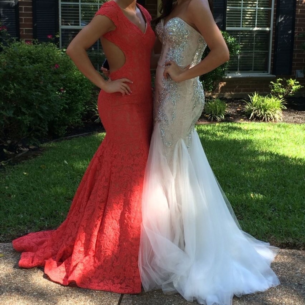 PROM DRESS - Picture 4 of 8